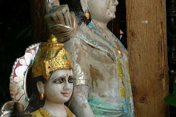 Rama und Sita - Marmorflußfund aus dem Ganges