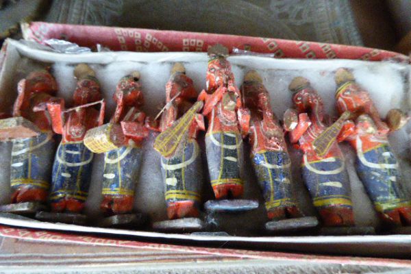 Götterfiguren aus Varanasi - Freiburg