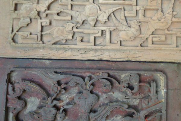 geschnitztes Holzrelief - Asiatica Foth